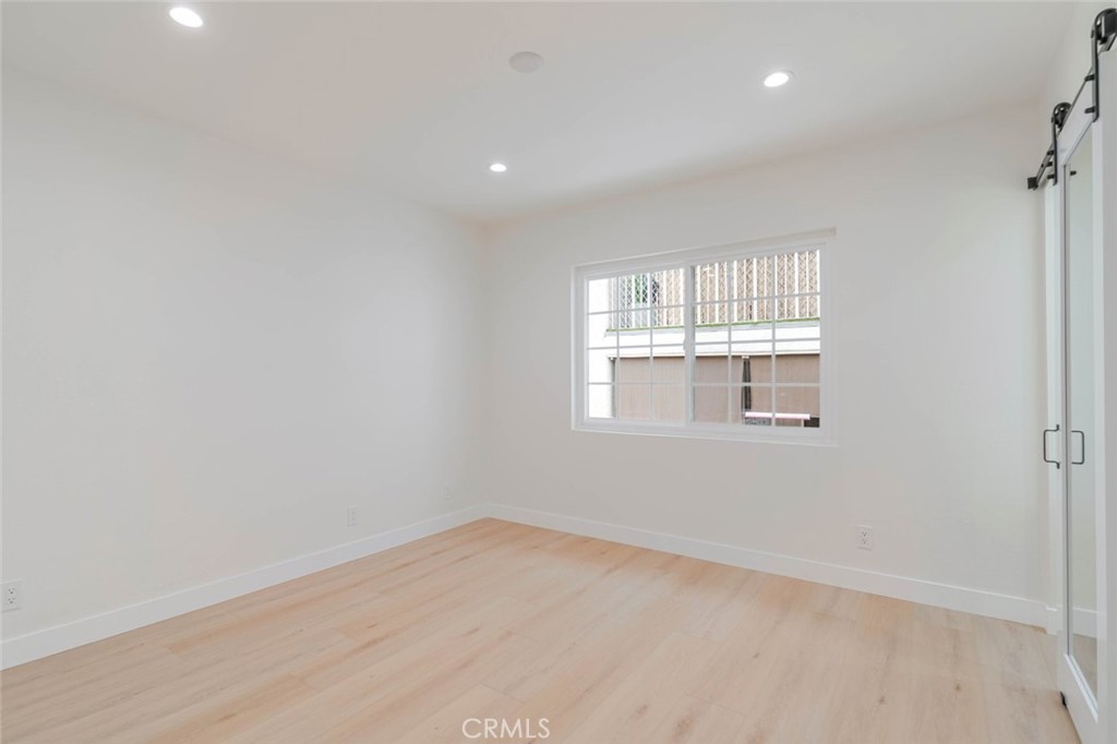 323 N Louise Street F Property Photo 10