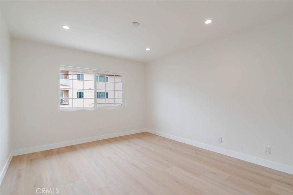323 N Louise Street F Property Photo 12