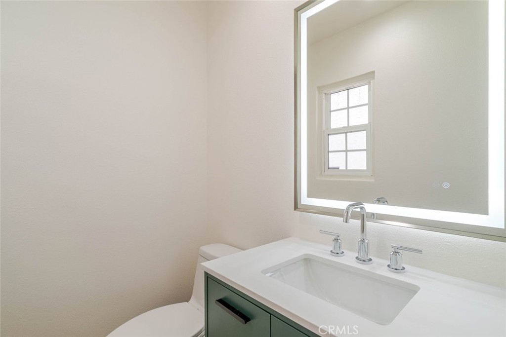 323 N Louise Street F Property Photo 15