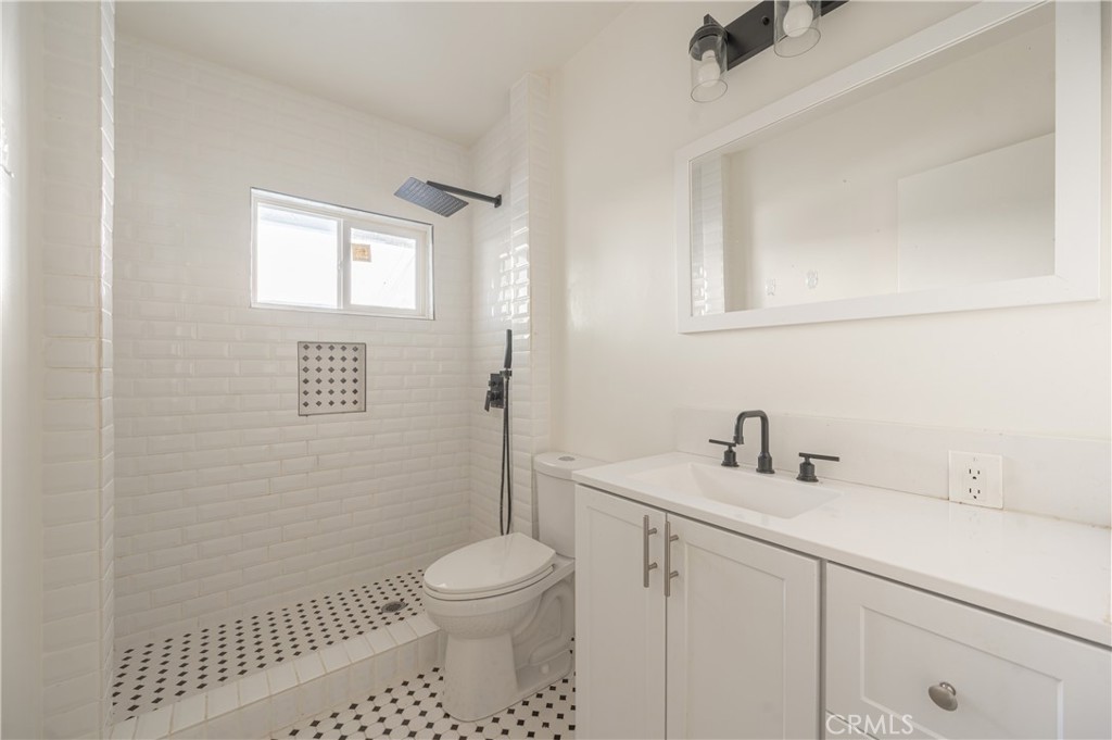 4579 Ambrose Avenue 4 Property Photo 14