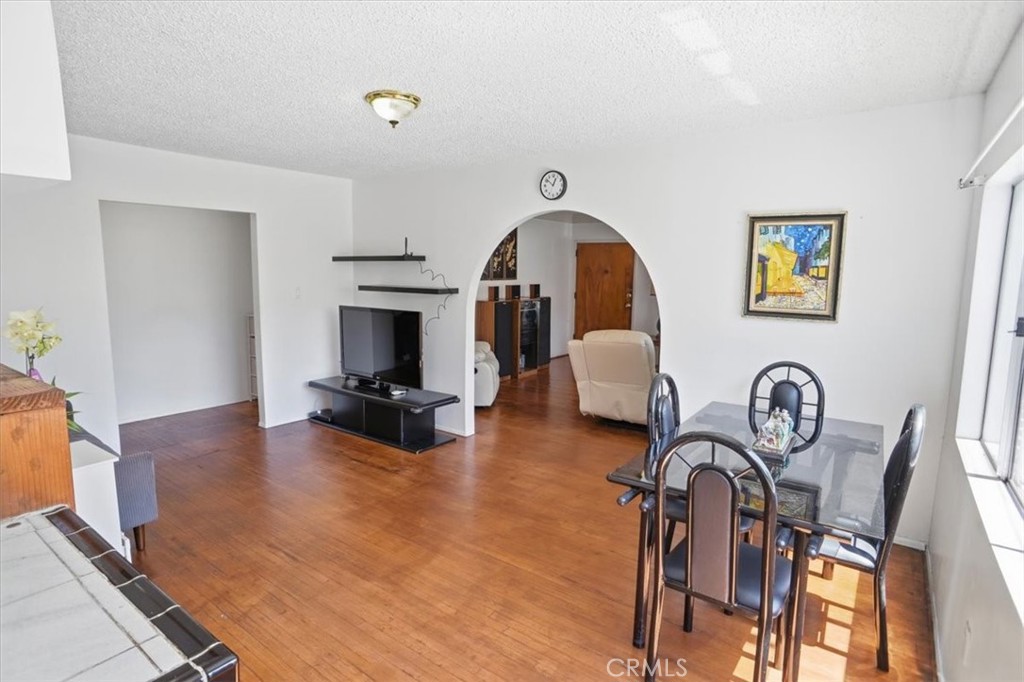 1257 1/2 N New Hampshire Property Photo 5