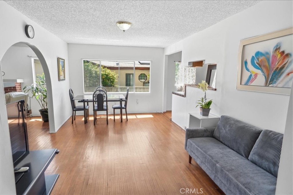 1257 1/2 N New Hampshire Property Photo 6