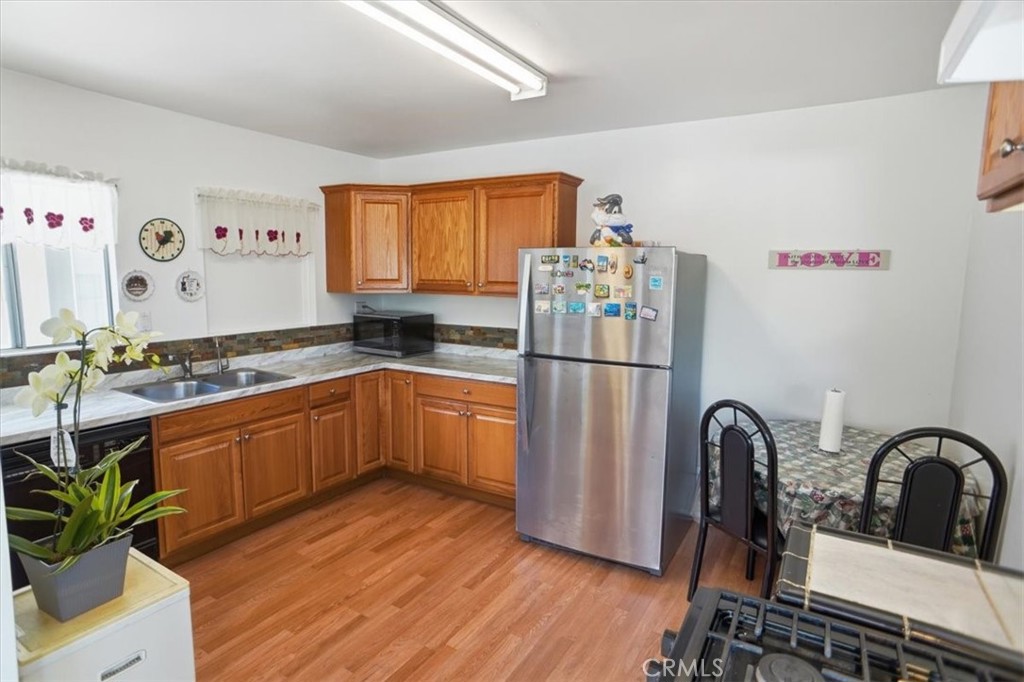 1257 1/2 N New Hampshire Property Photo 7