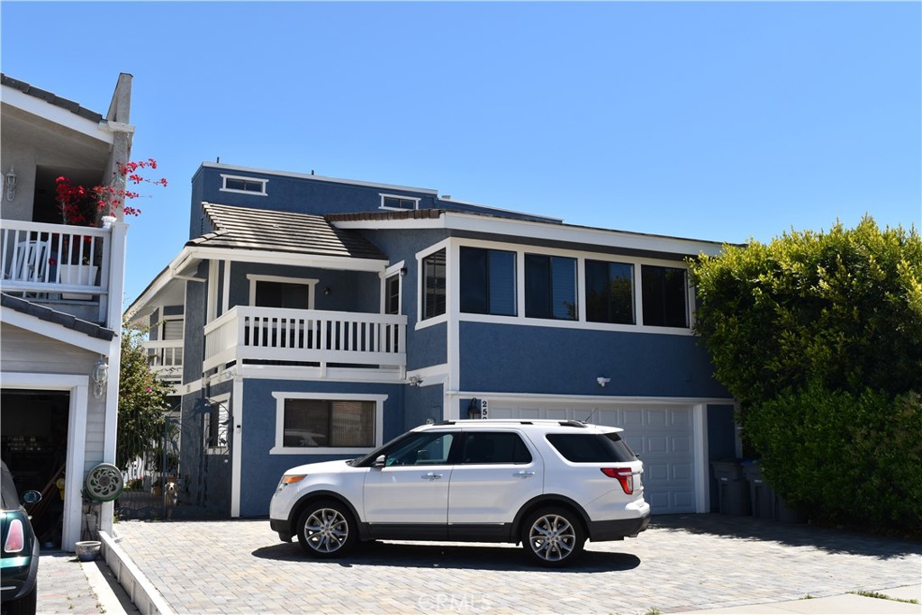2504 Monaco Drive Property Photo 1