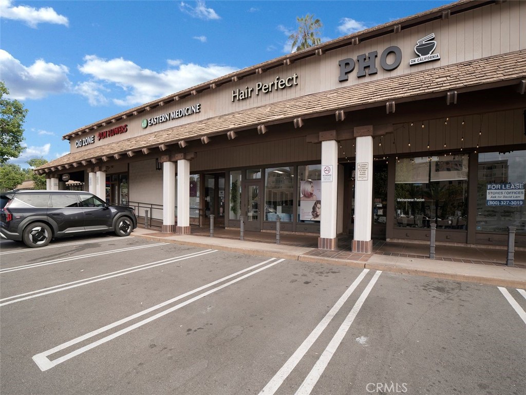 135 W California Boulevard Property Photo 2