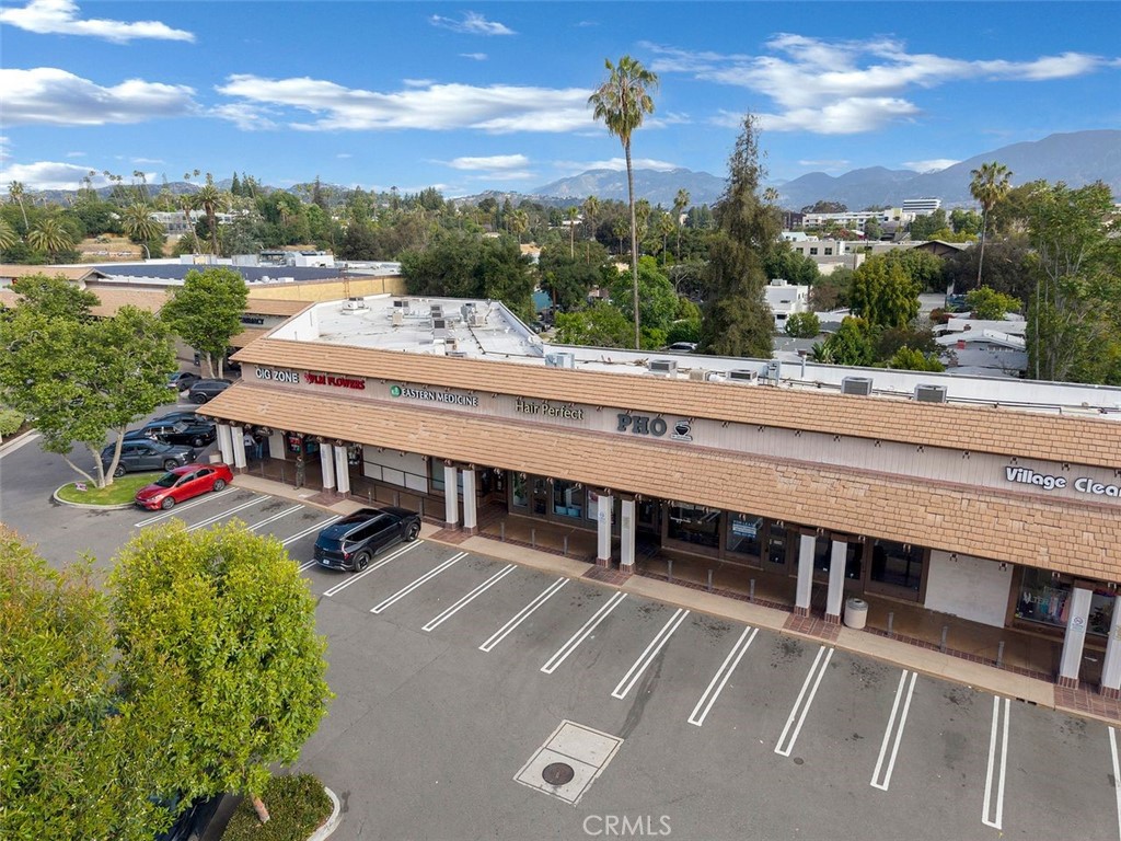 135 W California Boulevard Property Photo 17