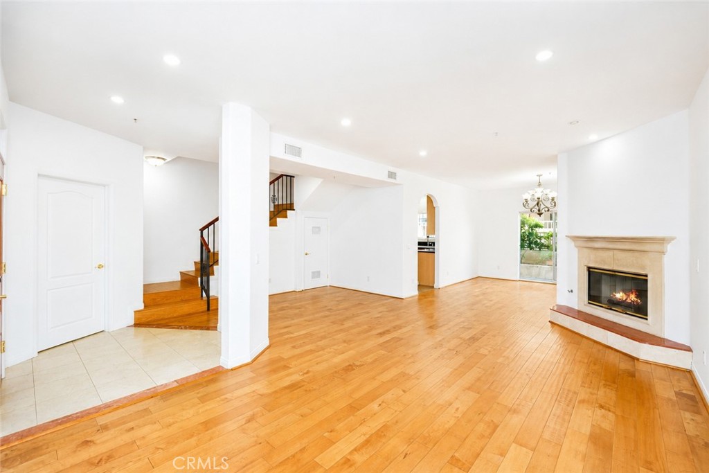 455 W Wilson 2 Property Photo 3