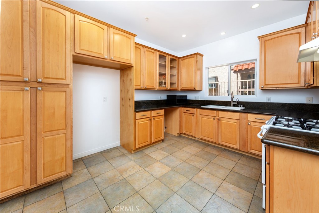 455 W Wilson 2 Property Photo 7