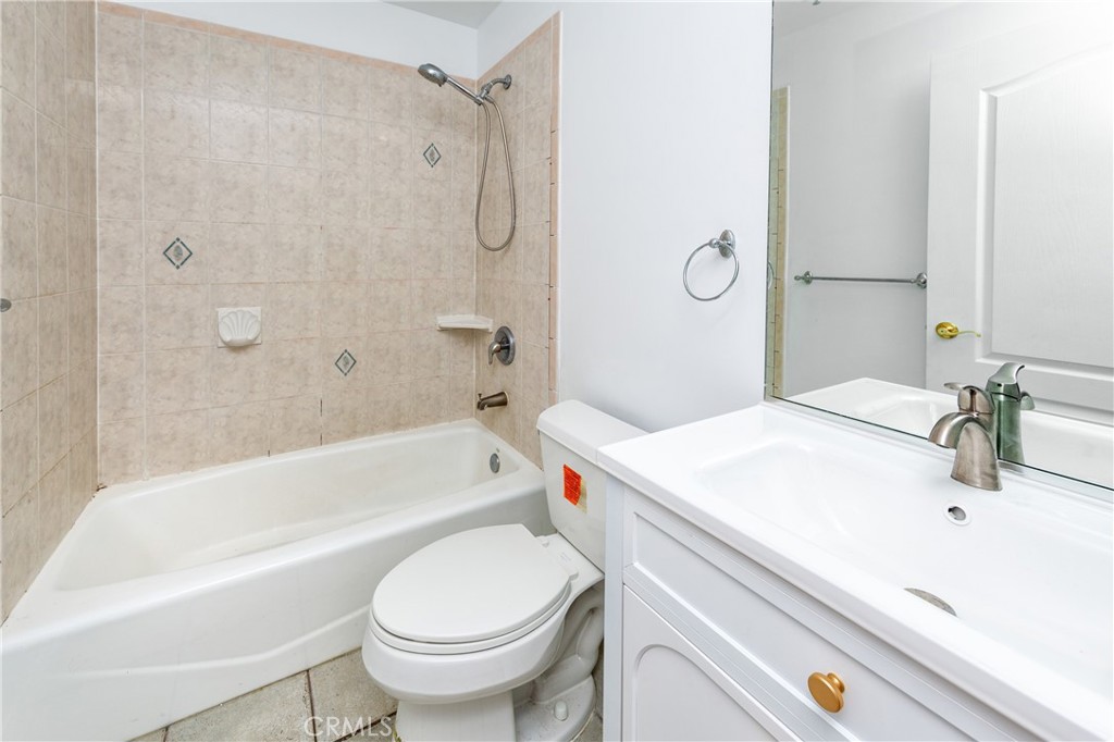 455 W Wilson 2 Property Photo 12