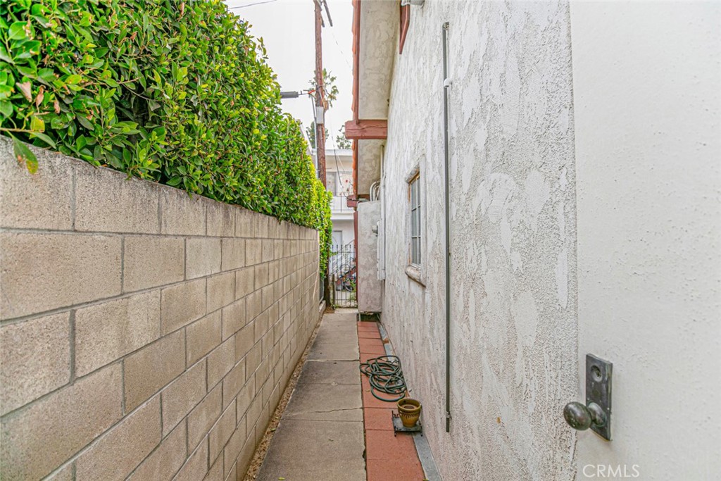 208 S Louise Street Property Photo 33