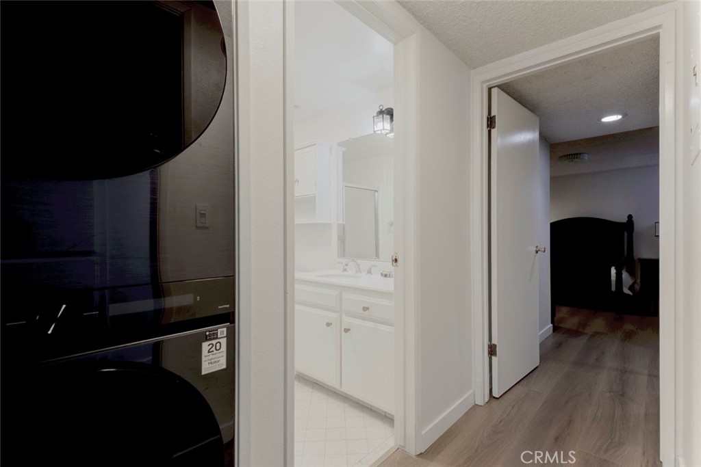 125 W Mountain Street 216 Property Photo 17