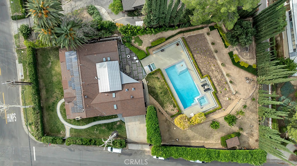 6013 Lubao Avenue Property Photo 26