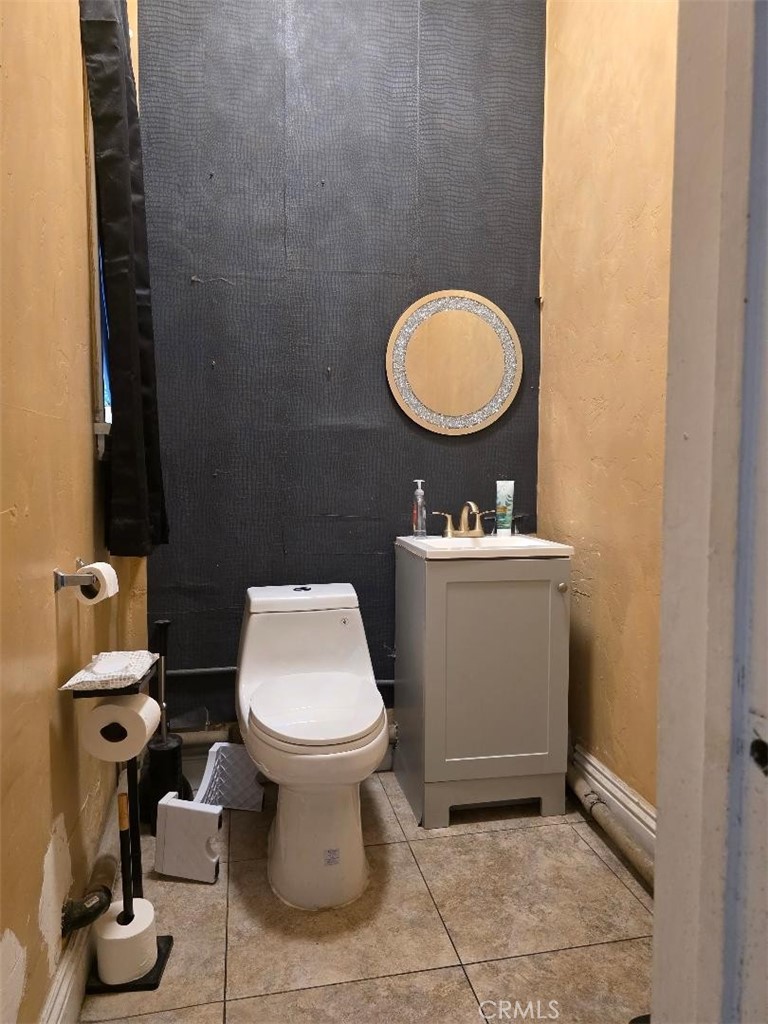 7427 Crenshaw Boulevard Property Photo 3