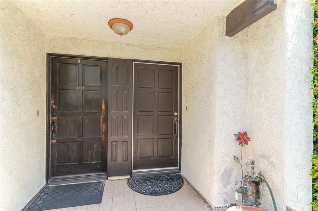 4136 Ocean View Boulevard Property Photo 4