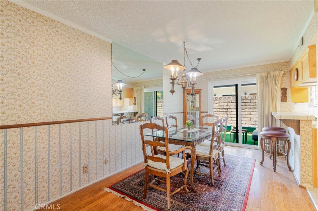 4136 Ocean View Boulevard Property Photo 9
