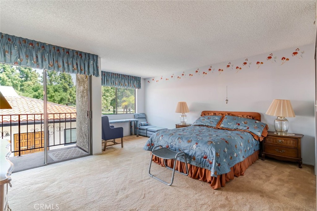 4136 Ocean View Boulevard Property Photo 14