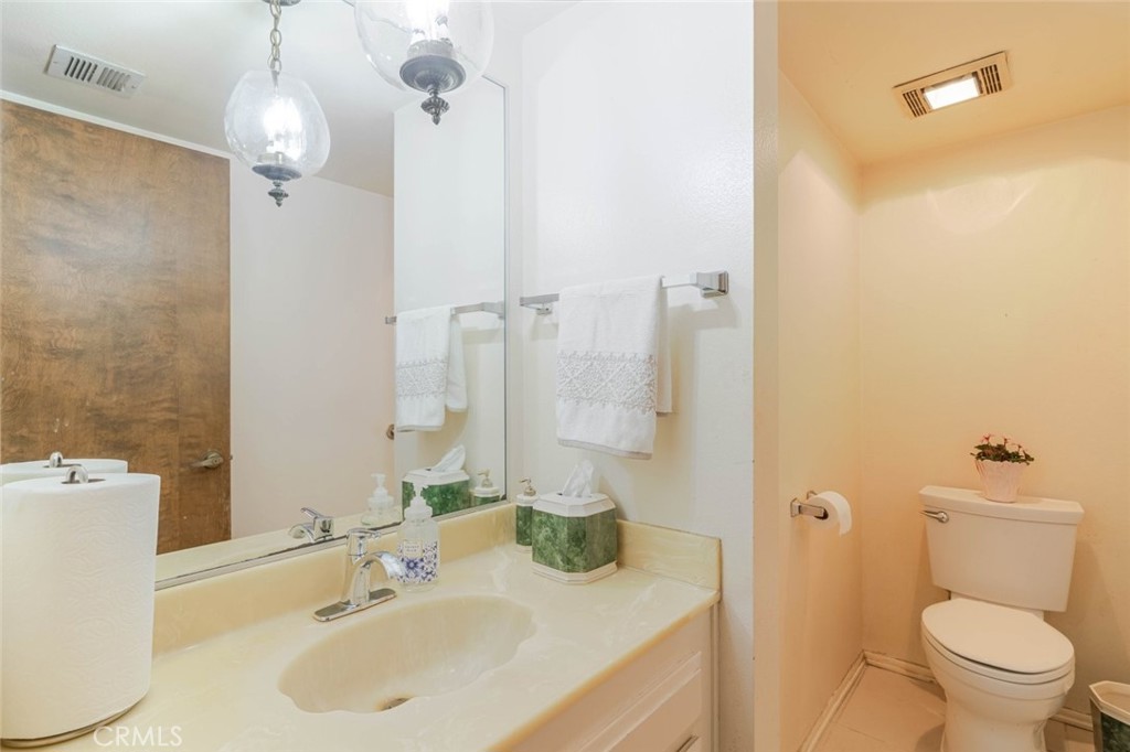 4136 Ocean View Boulevard Property Photo 21