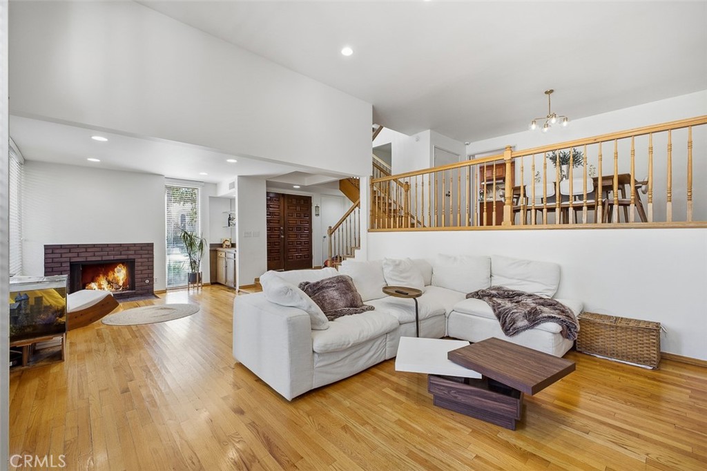 5305 White Oak Avenue D Property Photo 8