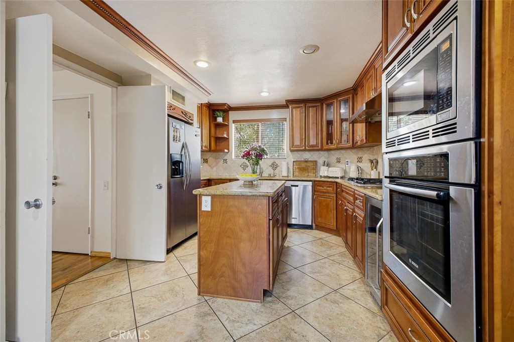 5305 White Oak Avenue D Property Photo 15