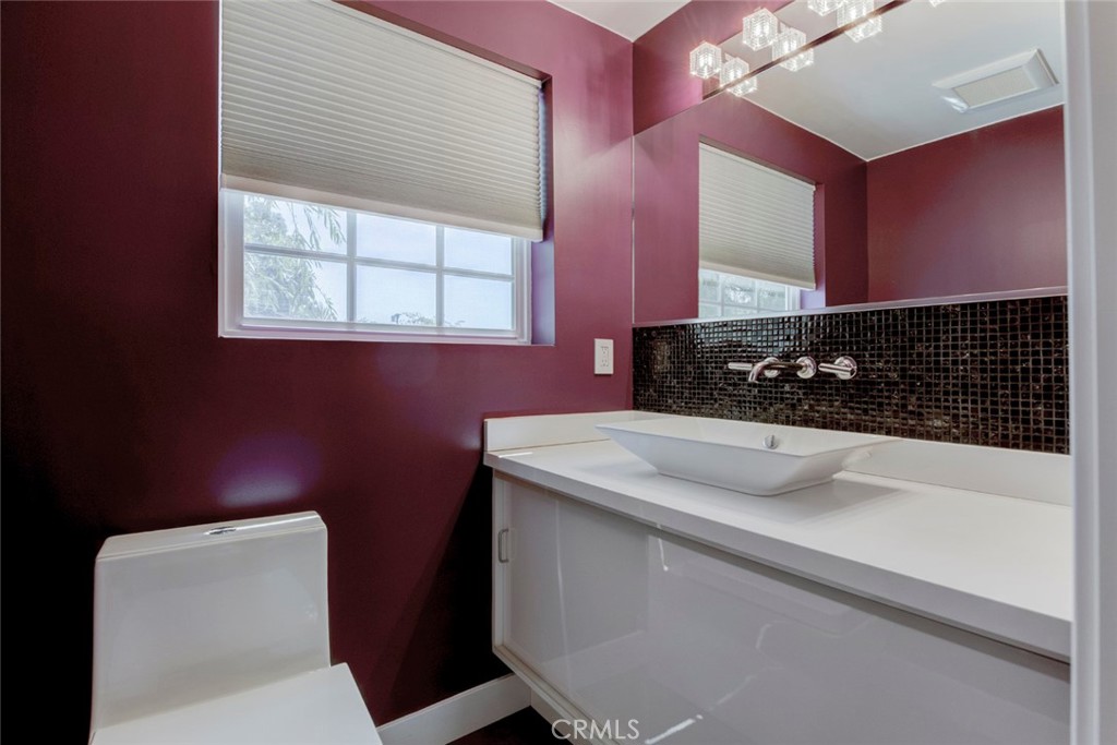 523 E Fairmount Property Photo 8
