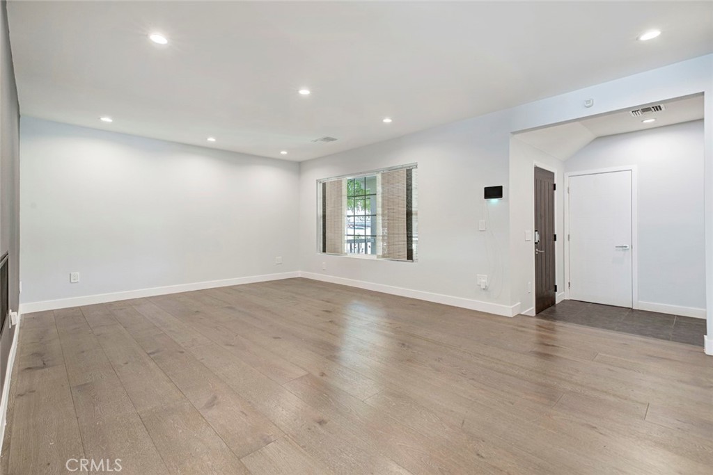 523 E Fairmount Property Photo 11