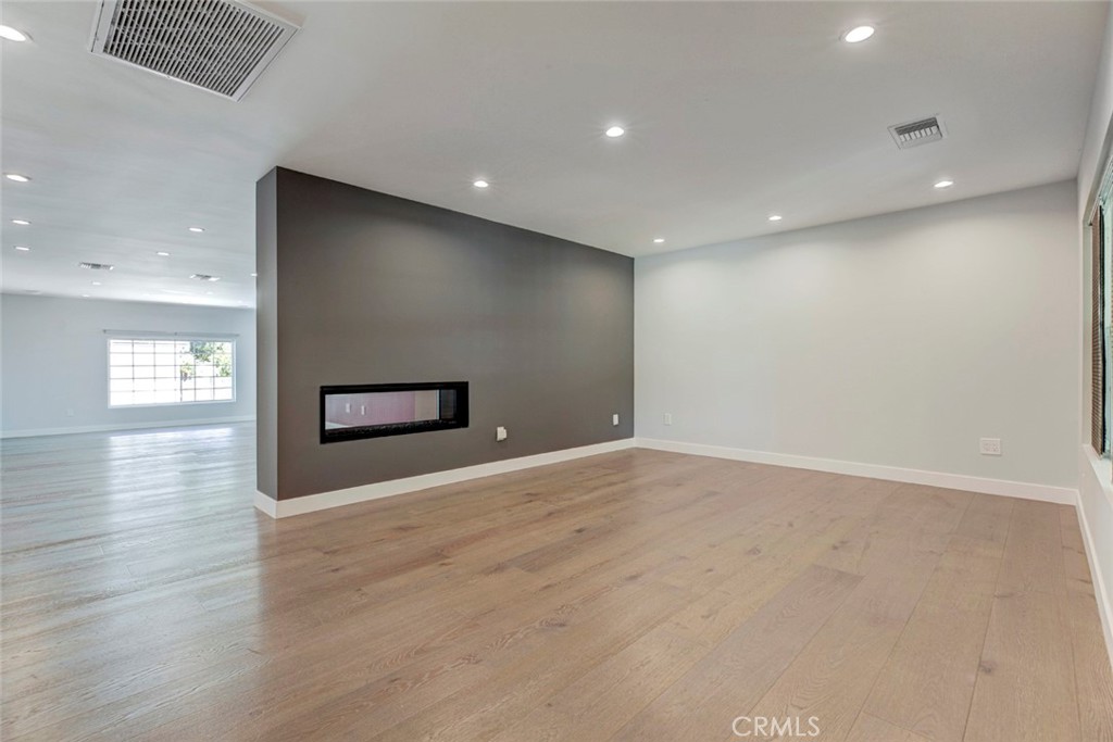 523 E Fairmount Property Photo 12
