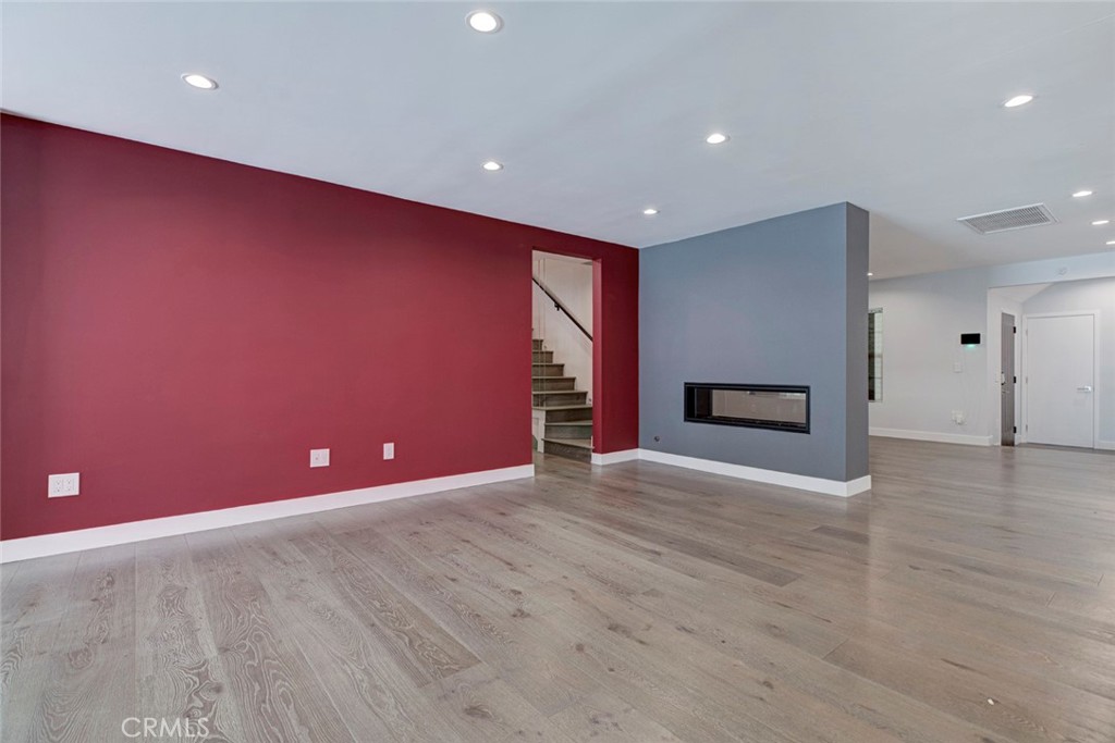 523 E Fairmount Property Photo 25