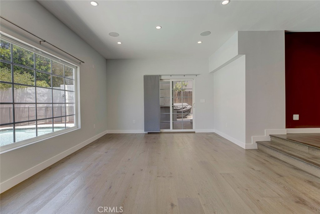 523 E Fairmount Property Photo 30