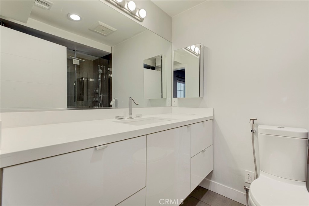 523 E Fairmount Property Photo 39