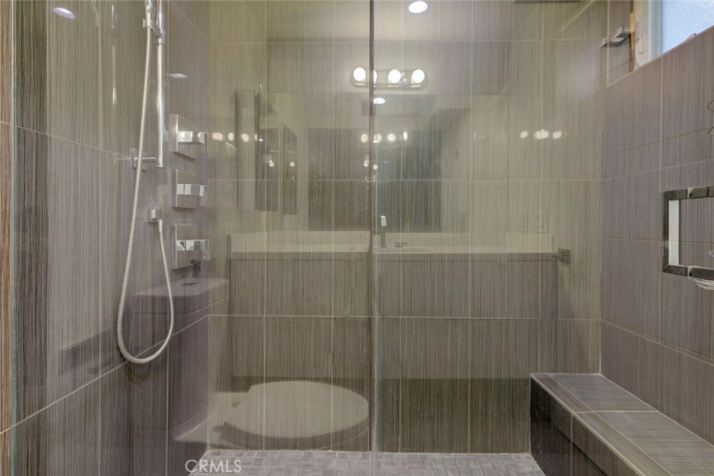 523 E Fairmount Property Photo 40