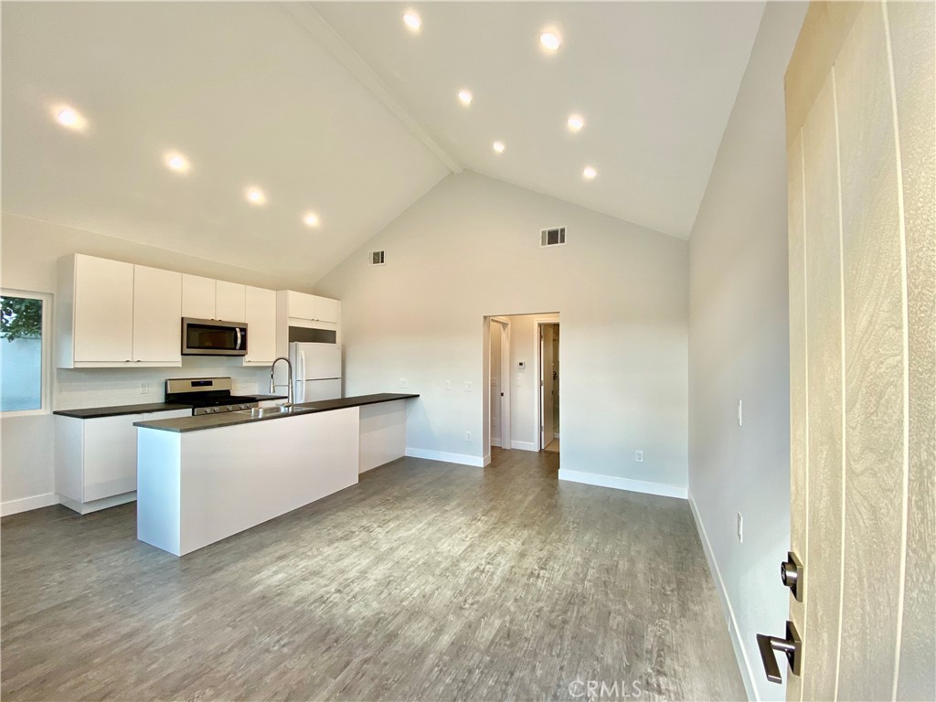 523 E Fairmount Property Photo 73