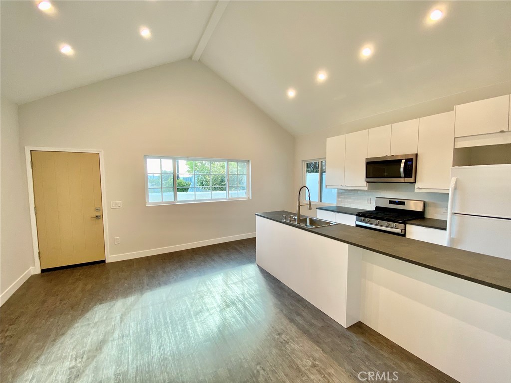 523 E Fairmount Property Photo 74
