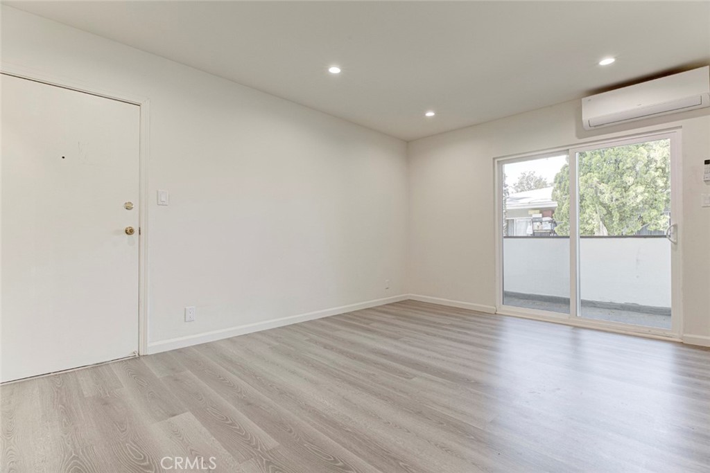 12817 Barbara Ann Property Photo 3