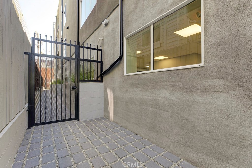 14810 Delano Street 204 Property Photo 13