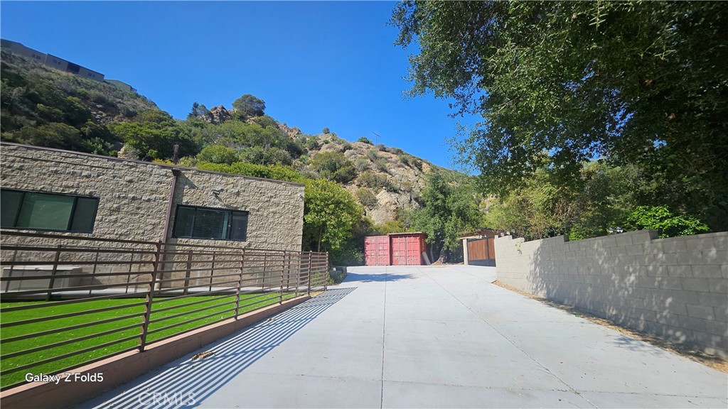 2311 Stonyvale Road Property Photo 4