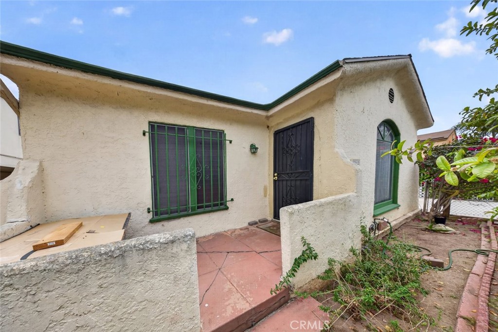 3212 Drew Street Property Photo 2