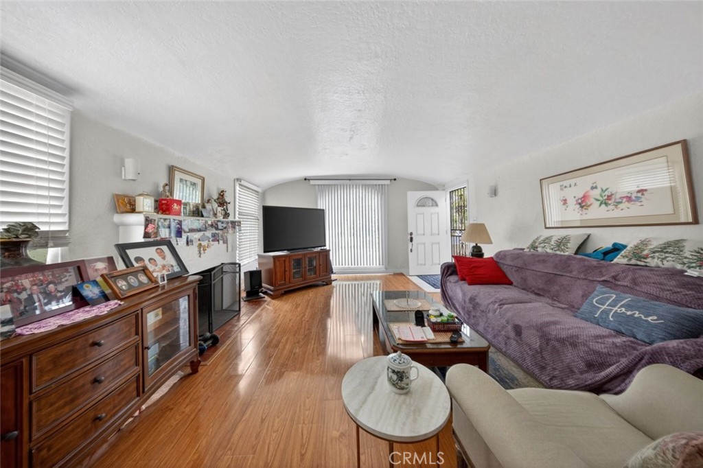 3212 Drew Street Property Photo 17