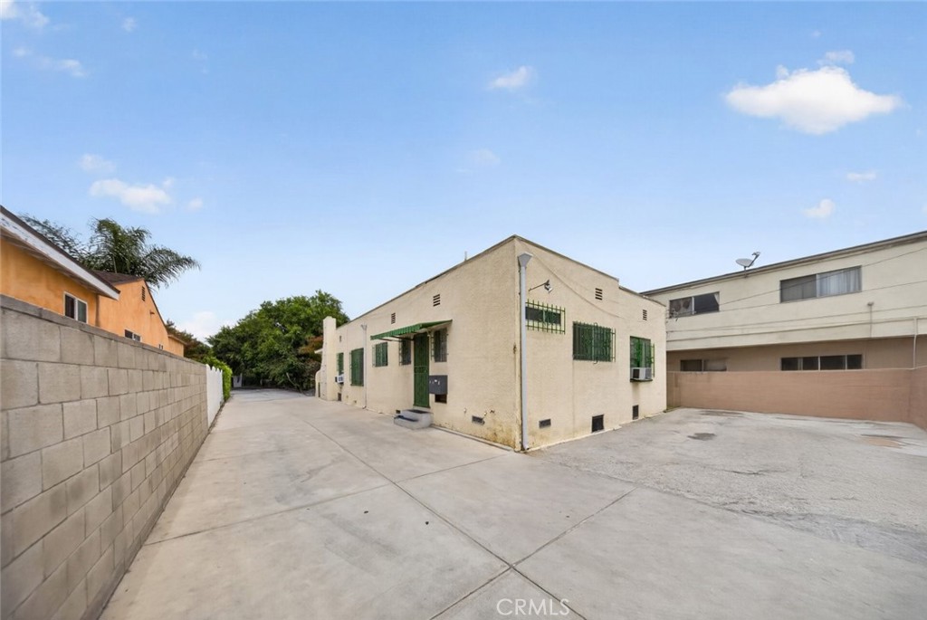 3212 Drew Street Property Photo 24