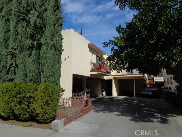 10721 Bloomfield Property Photo 1