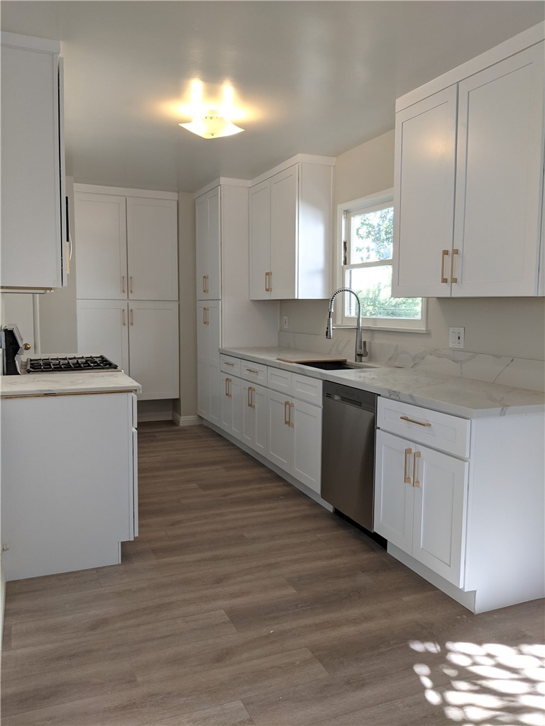 4515 Castle Lane Property Photo 3
