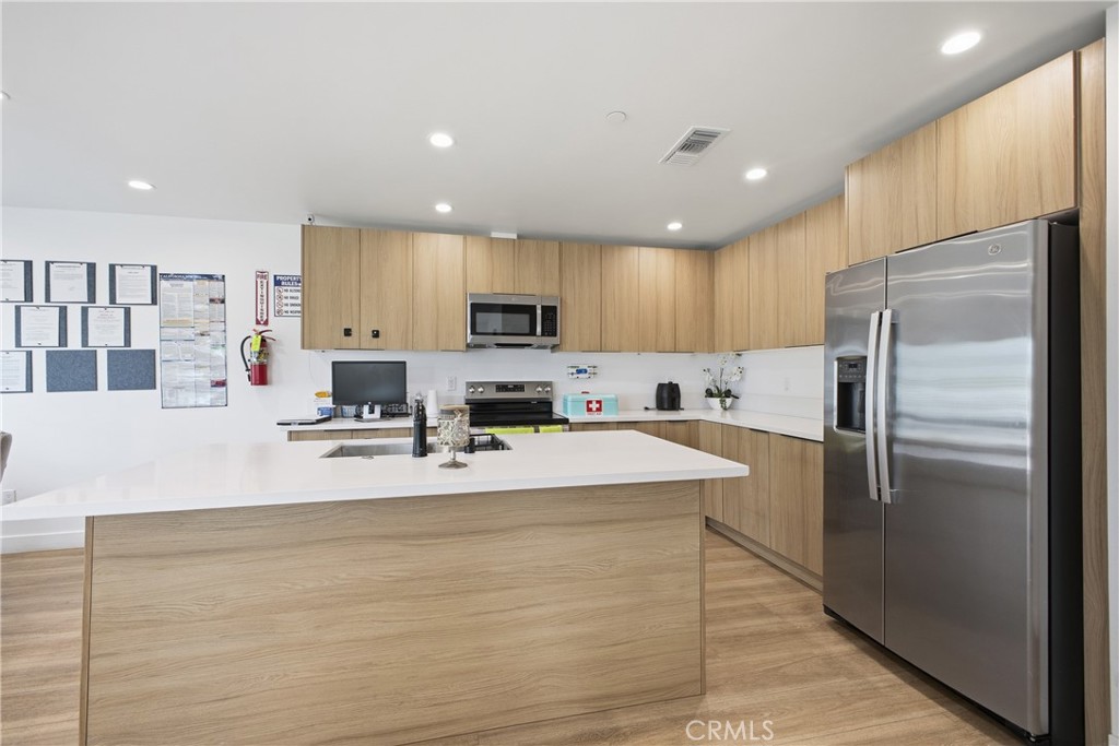 18853 Saticoy Street Property Photo 40