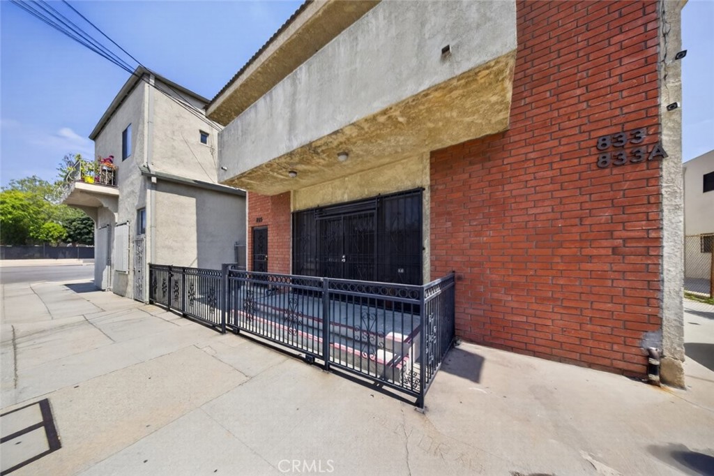 831 Alpine Street Property Photo 7