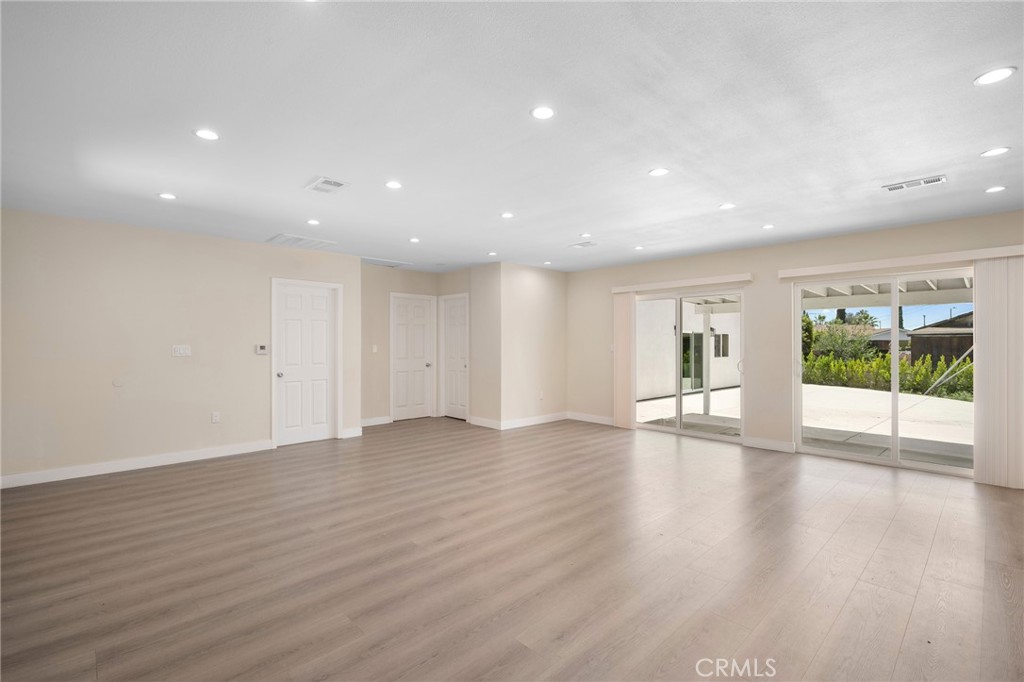 8435 Rincon Avenue Property Photo 5