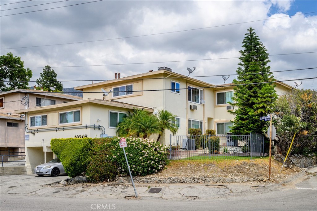 10204 Tujunga Canyon 2 Property Photo 1