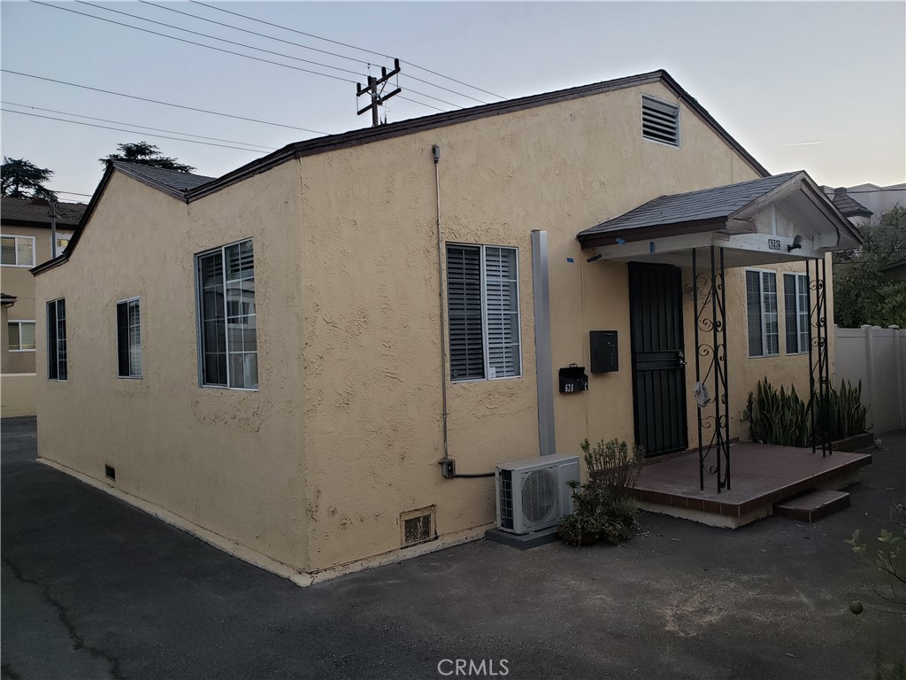 628 W California Avenue C Property Photo 2