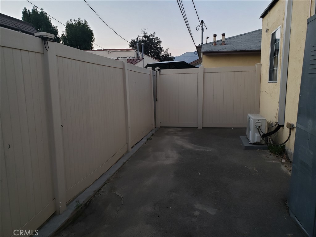 628 W California Avenue C Property Photo 15