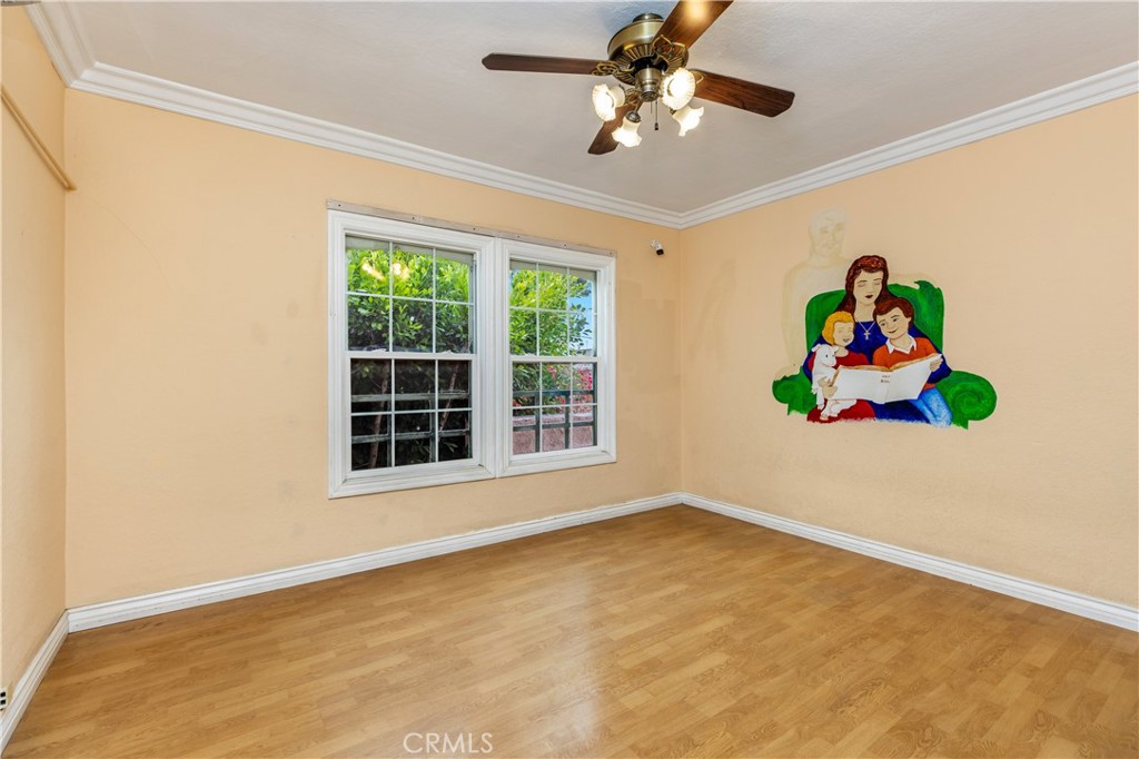 632 W Stocker Street Property Photo 21