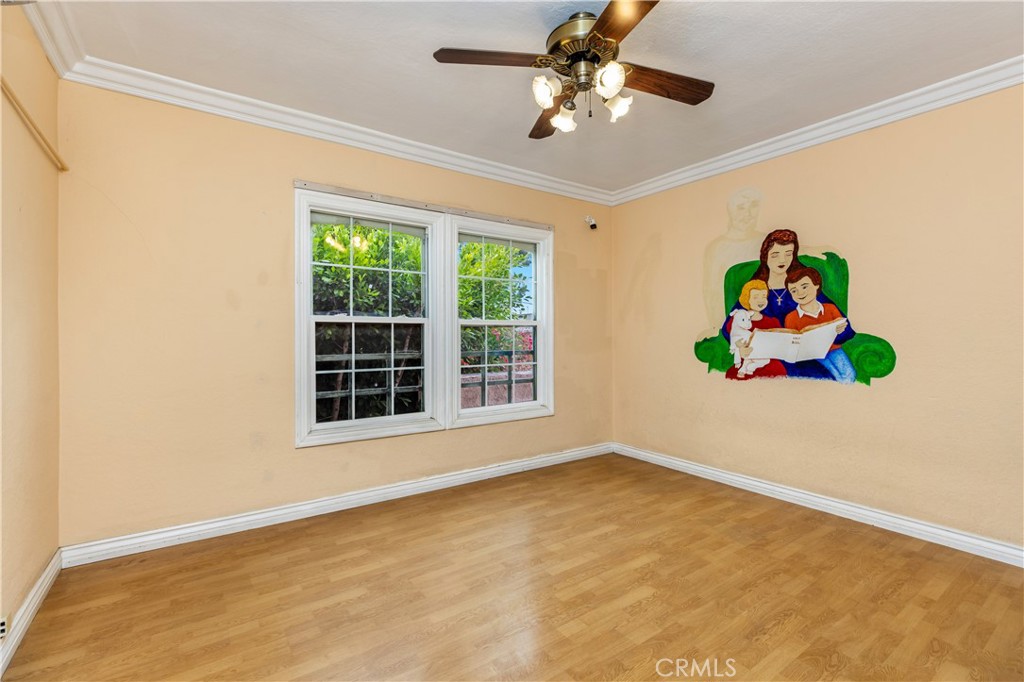632 W Stocker Street Property Photo 21