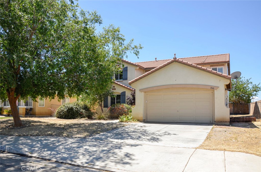 1040 E Avenue K11 Property Photo 1