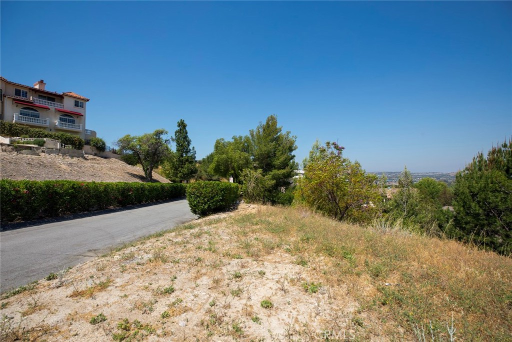 23805 Bella Vista Drive Property Photo 3